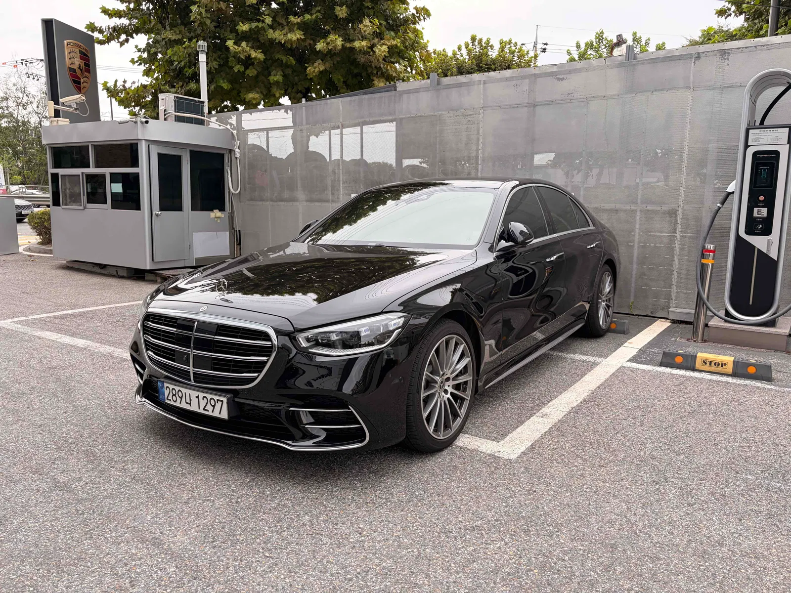 Mercedes-Benz Classe S S400 d 4MATIC (W223) 2023 — photo 1 sur 19