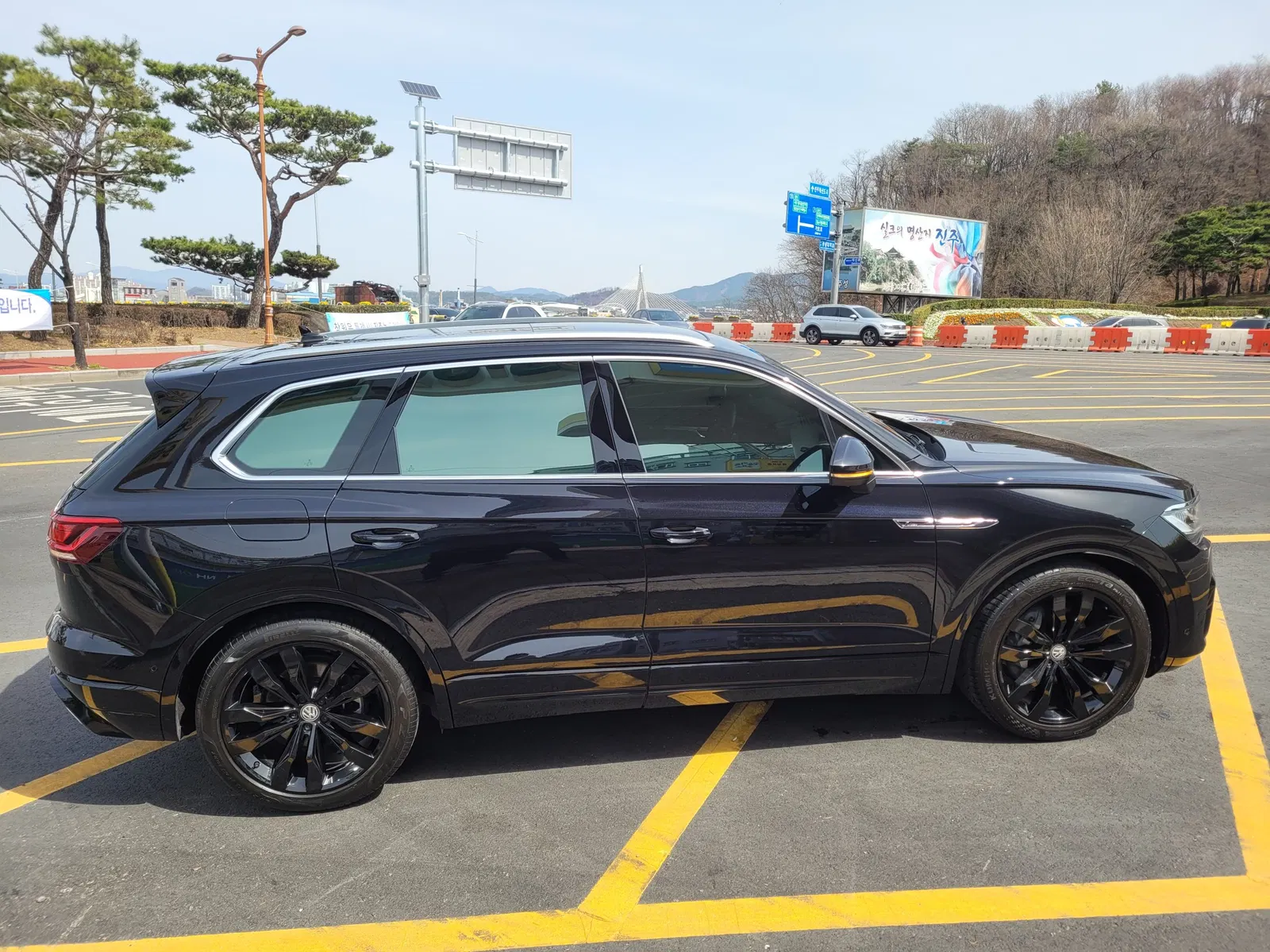 Volkswagen Touareg 3e génération 3.0 TDI R-Line 2020 — photo 1 sur 21
