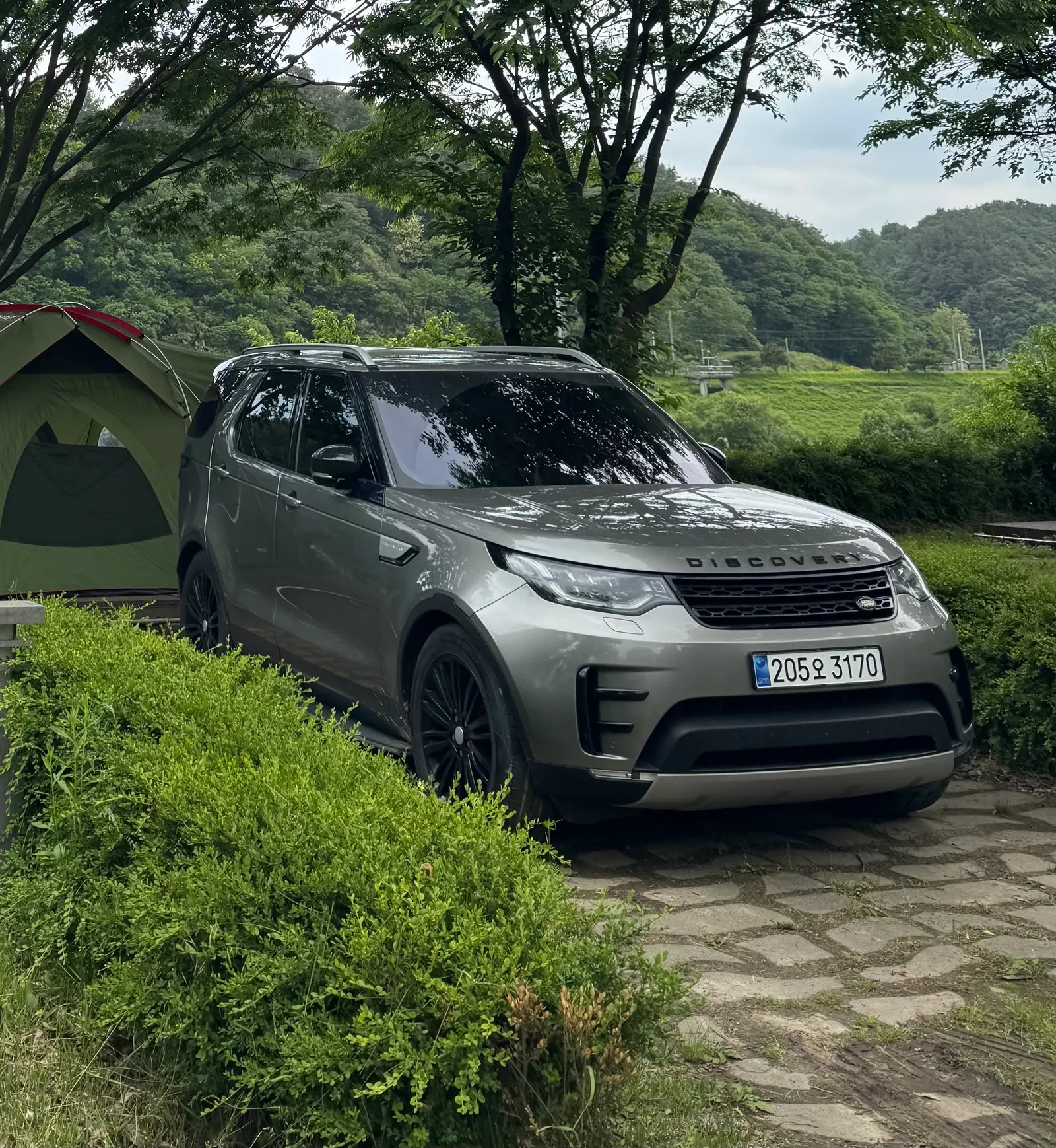 Land Rover Discovery 5 3.0 TD6 HSE Luxury 2017 — photo 1 sur 16