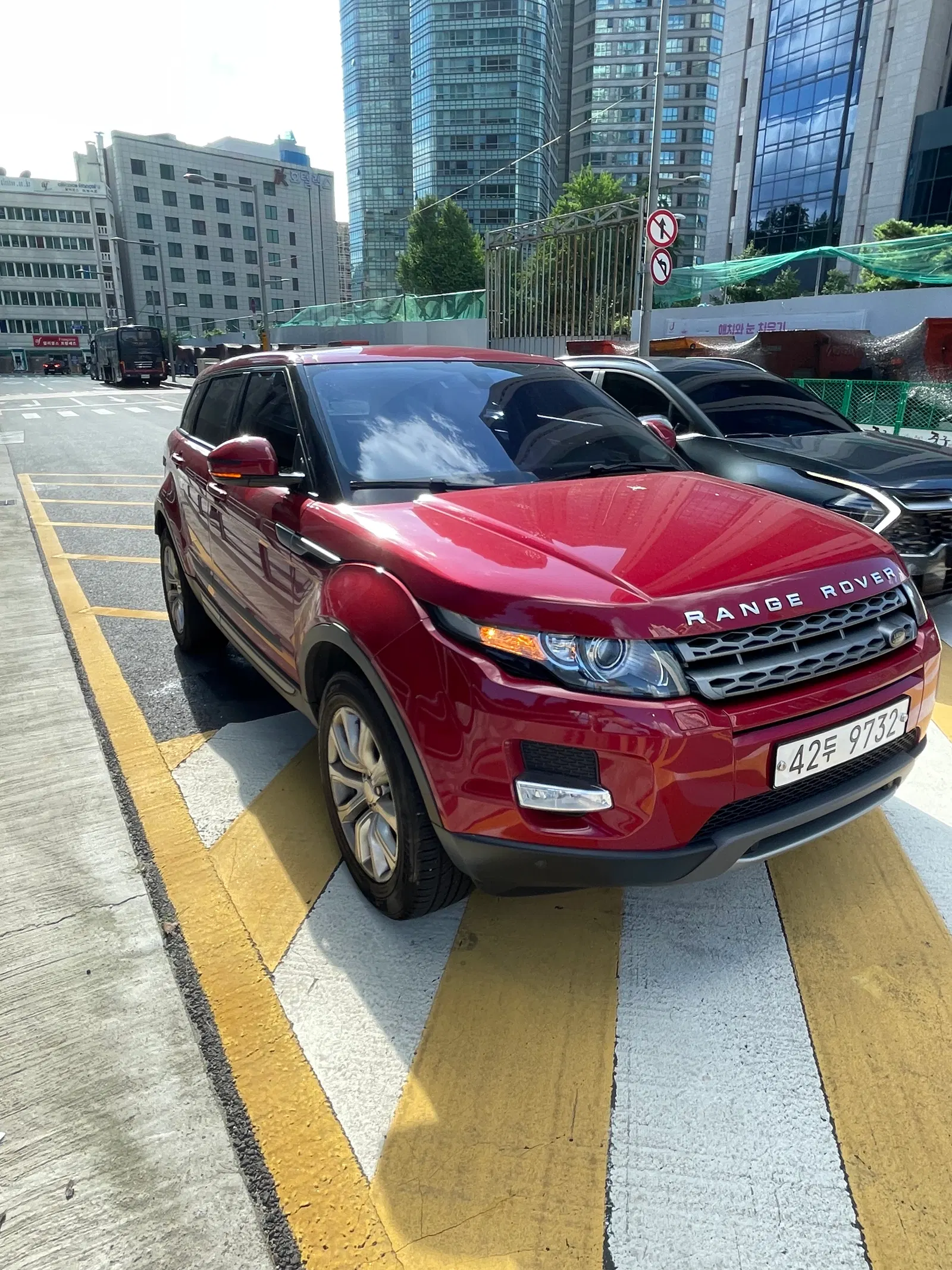 Land Rover Range Rover Evoque 2.2 SD4 Pure 2015 — photo 1 sur 22
