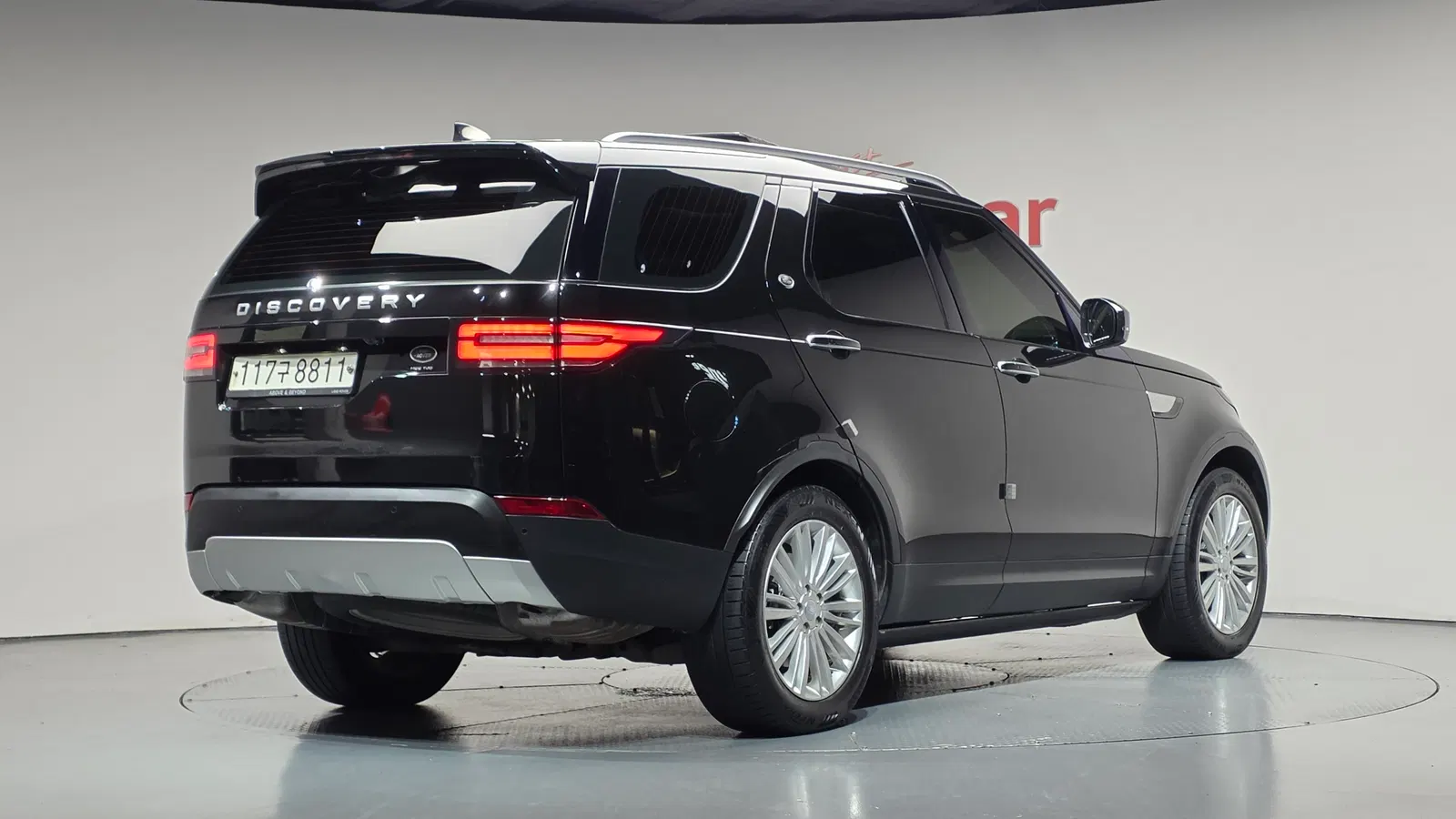 Land Rover Discovery 5 3.0 TD6 HSE Luxury 2017 — photo 1 sur 38