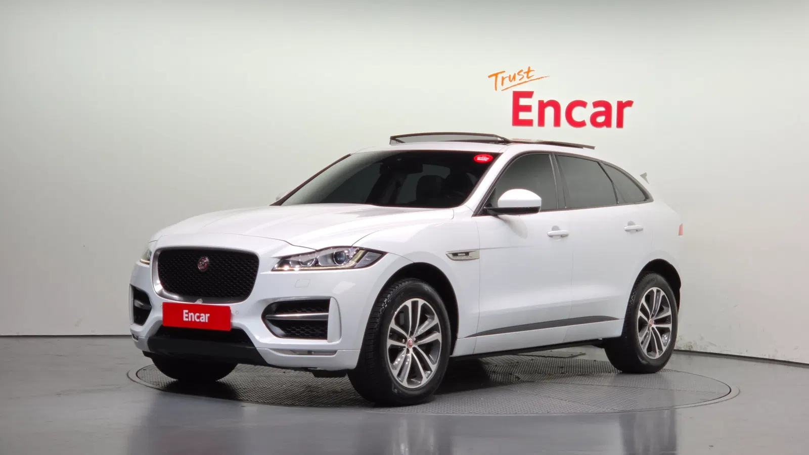 Jaguar F-PACE 35t R-Sport 2017 — photo 1 sur 20