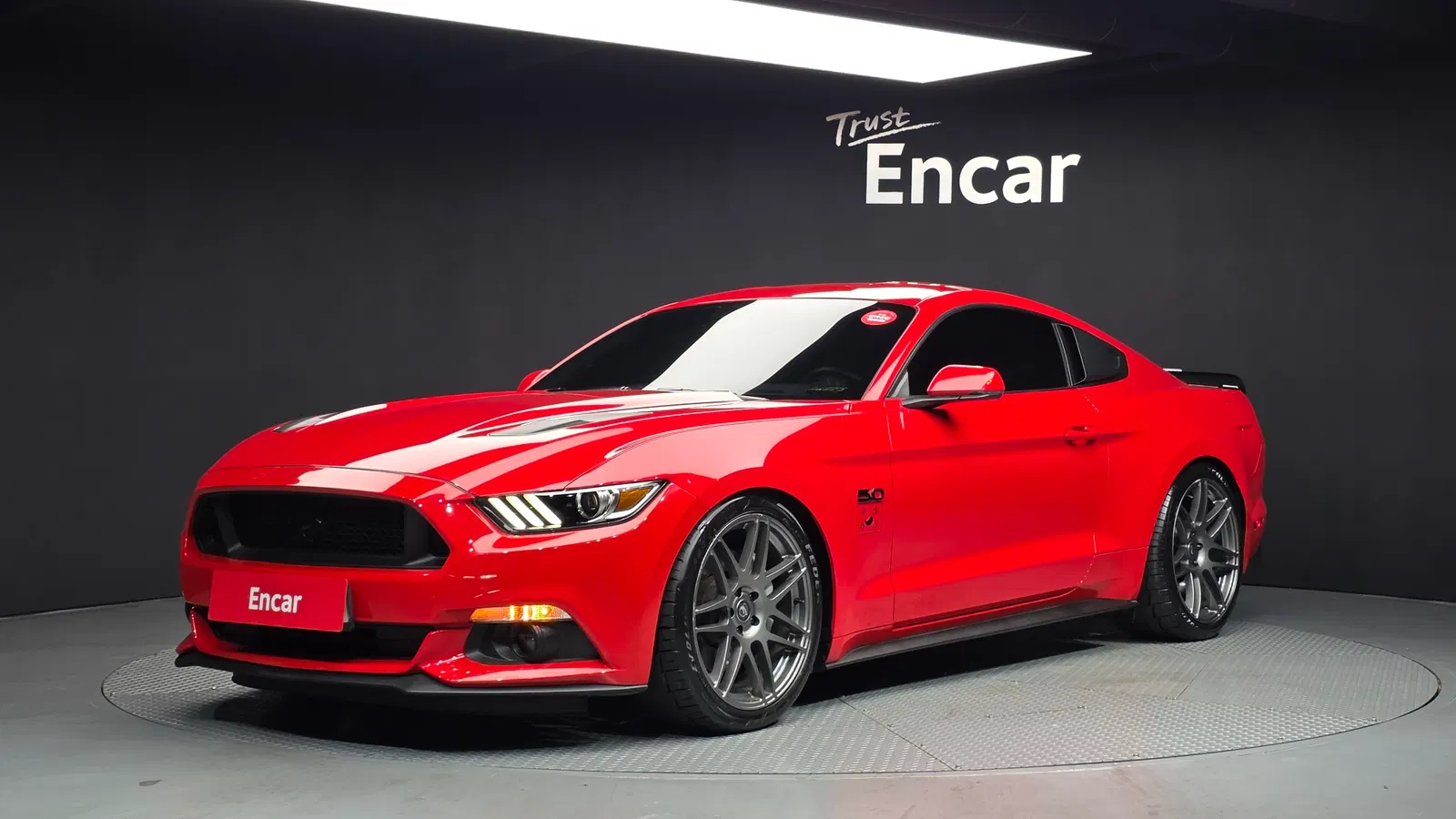 Ford Mustang GT Coupé 2015 — photo 1 sur 20