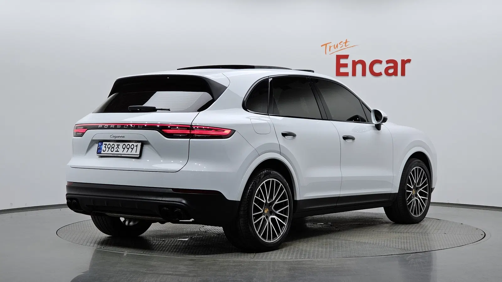 Porsche Cayenne (PO536) 3.0 2021 — photo 1 sur 34