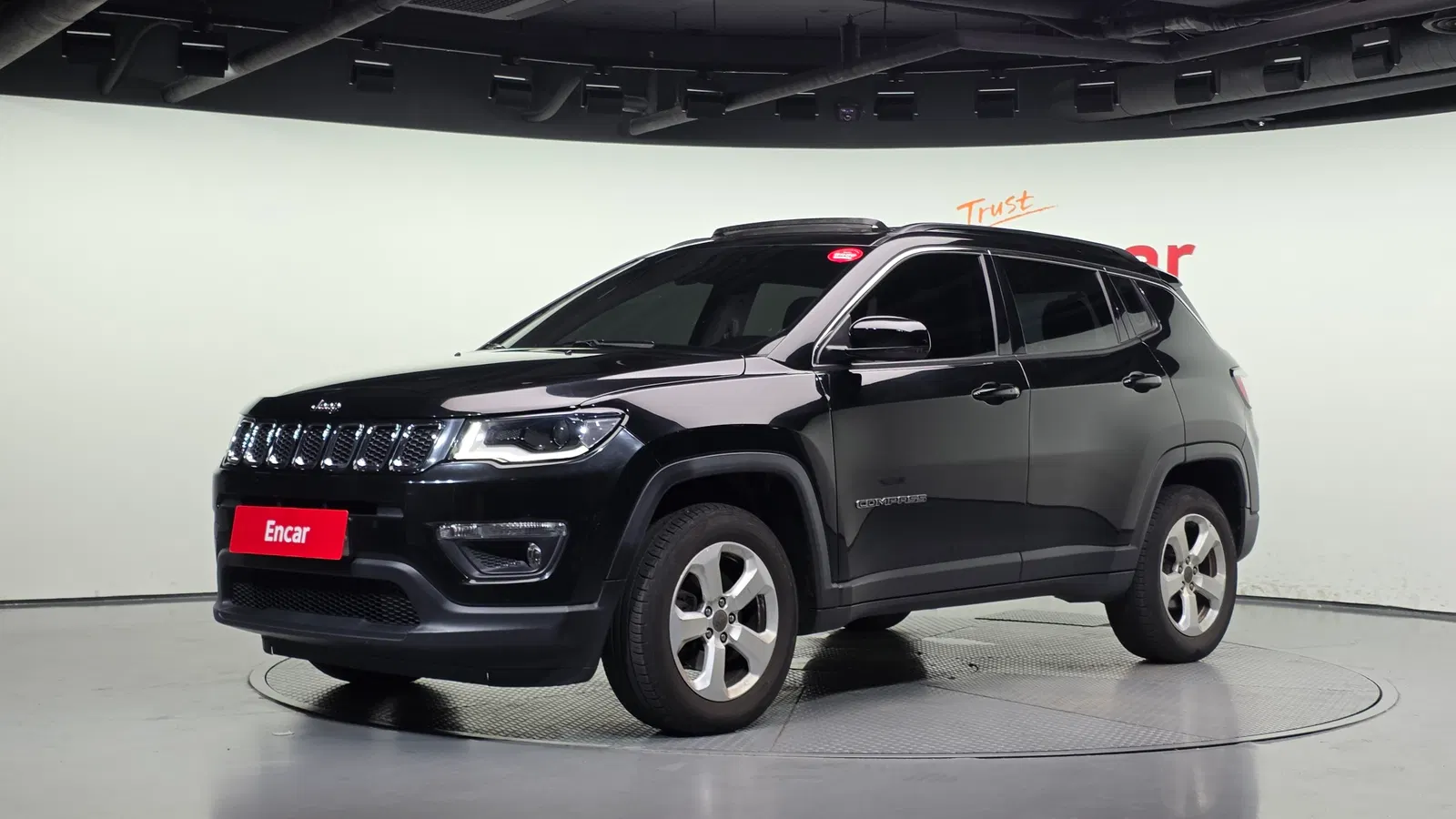 Jeep Compass 2e génération 2.4 Longitude AWD 2019 — photo 1 sur 32