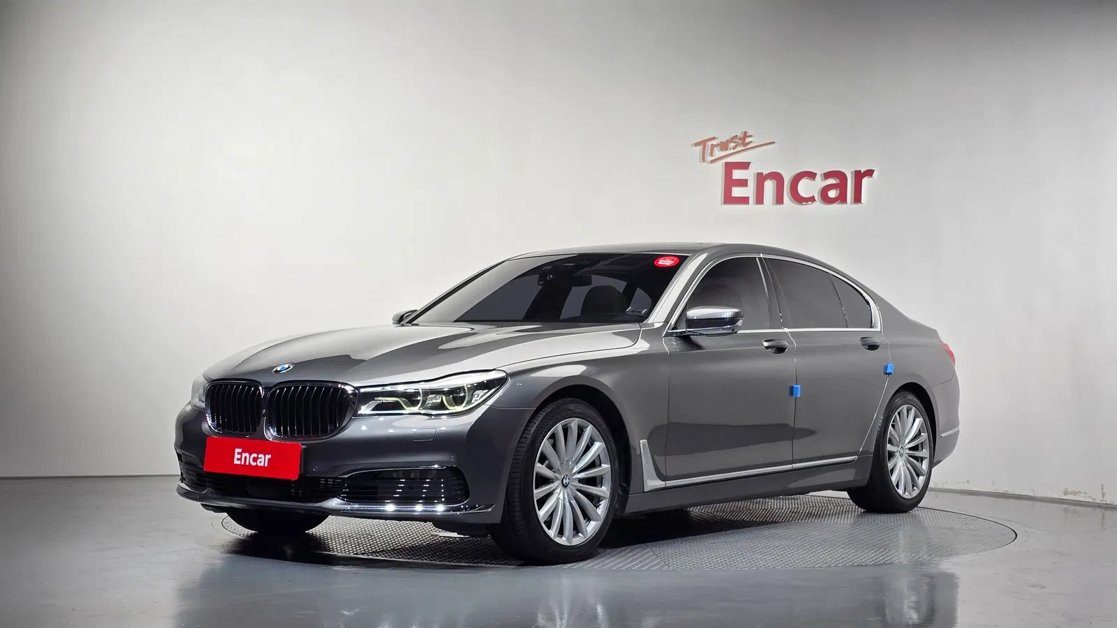 BMW Série 7 (G11) 730d xDrive 2016 — photo 1 sur 25