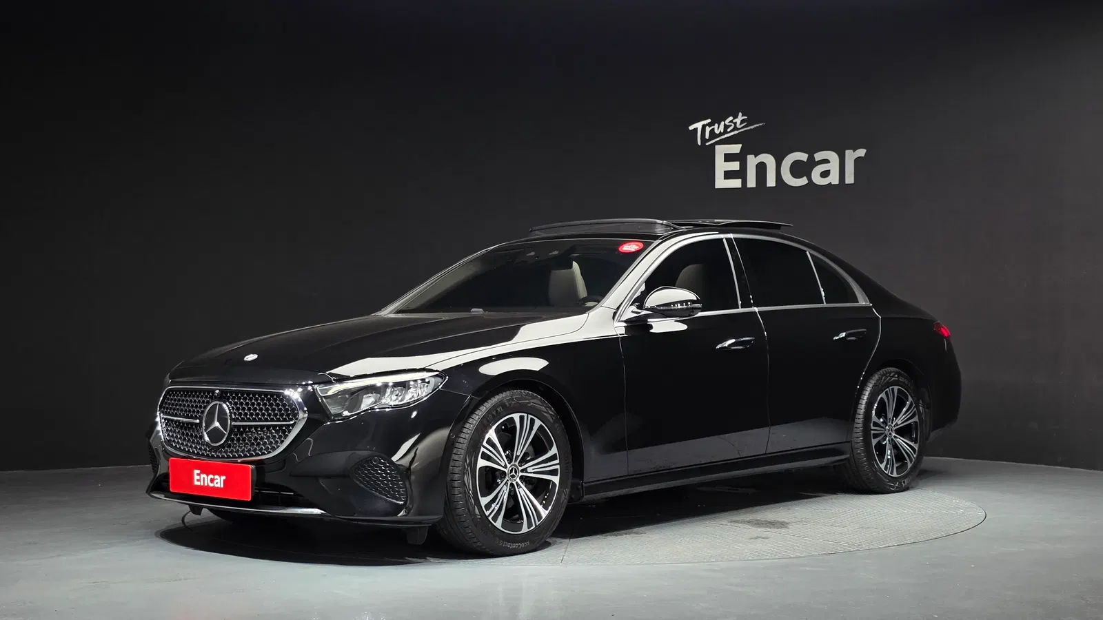 Mercedes-Benz Classe E E200 Avantgarde (W214) 2025 — photo 1 sur 36