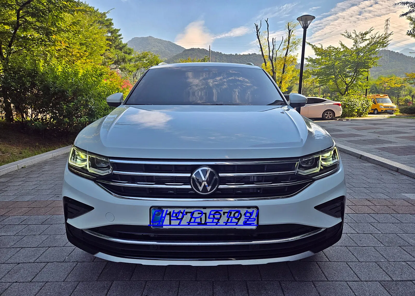 Volkswagen Tiguan 2e génération 2.0 TDI Premium 2023 — photo 1 sur 26
