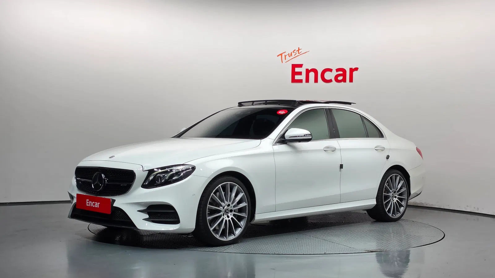Mercedes-Benz Classe E AMG Line · E350 4MATIC (W213) 2020 — photo 1 sur 20