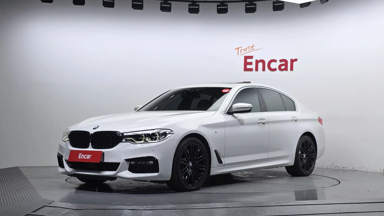 BMW Série 5 (G30) 540i xDrive M Sport Plus 2018 — photo 1 sur 36