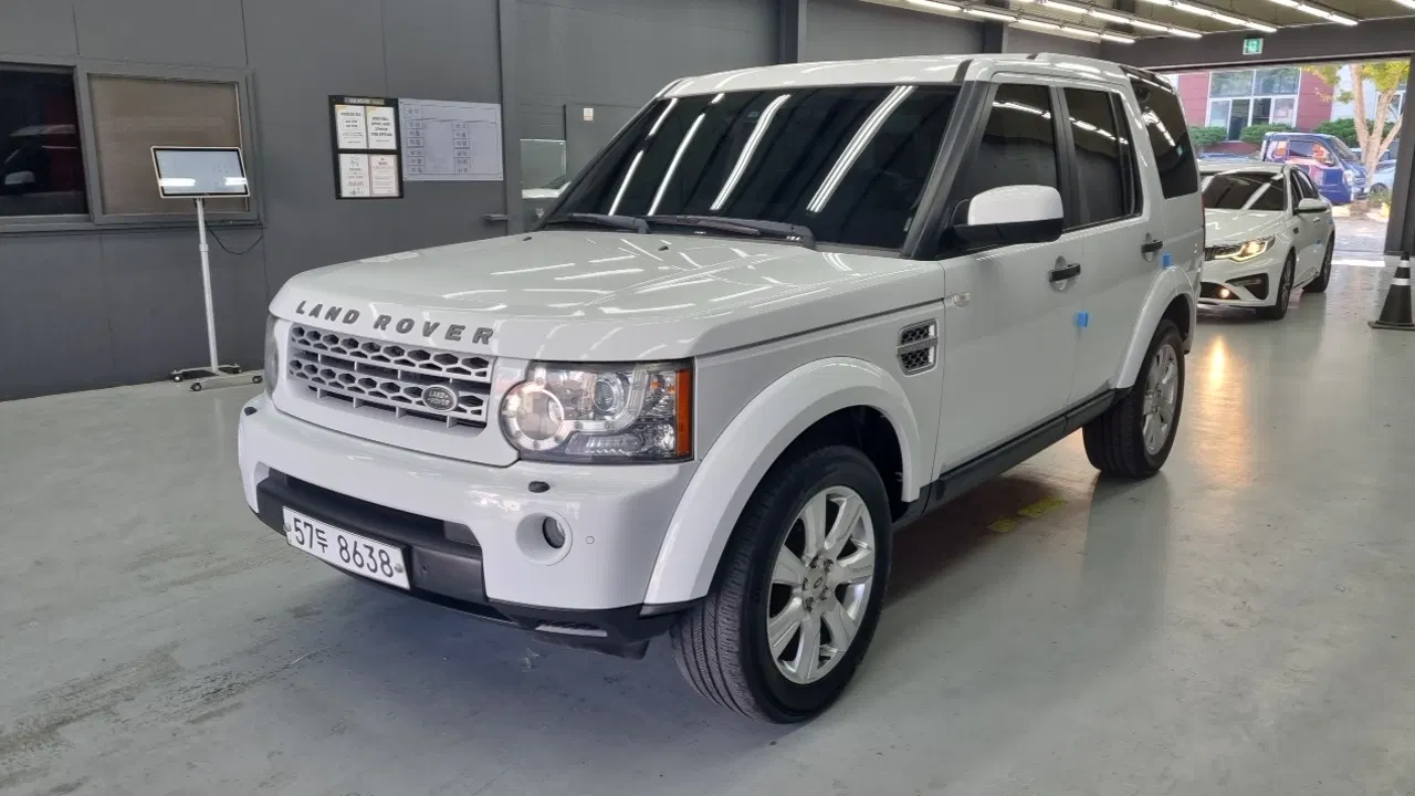 Land Rover Discovery 4 3.0 SDV6 HSE 2013 — photo 1 sur 18