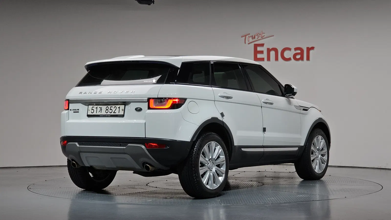 Land Rover Range Rover Evoque 2.0 Si4 HSE 2017 — photo 1 sur 34