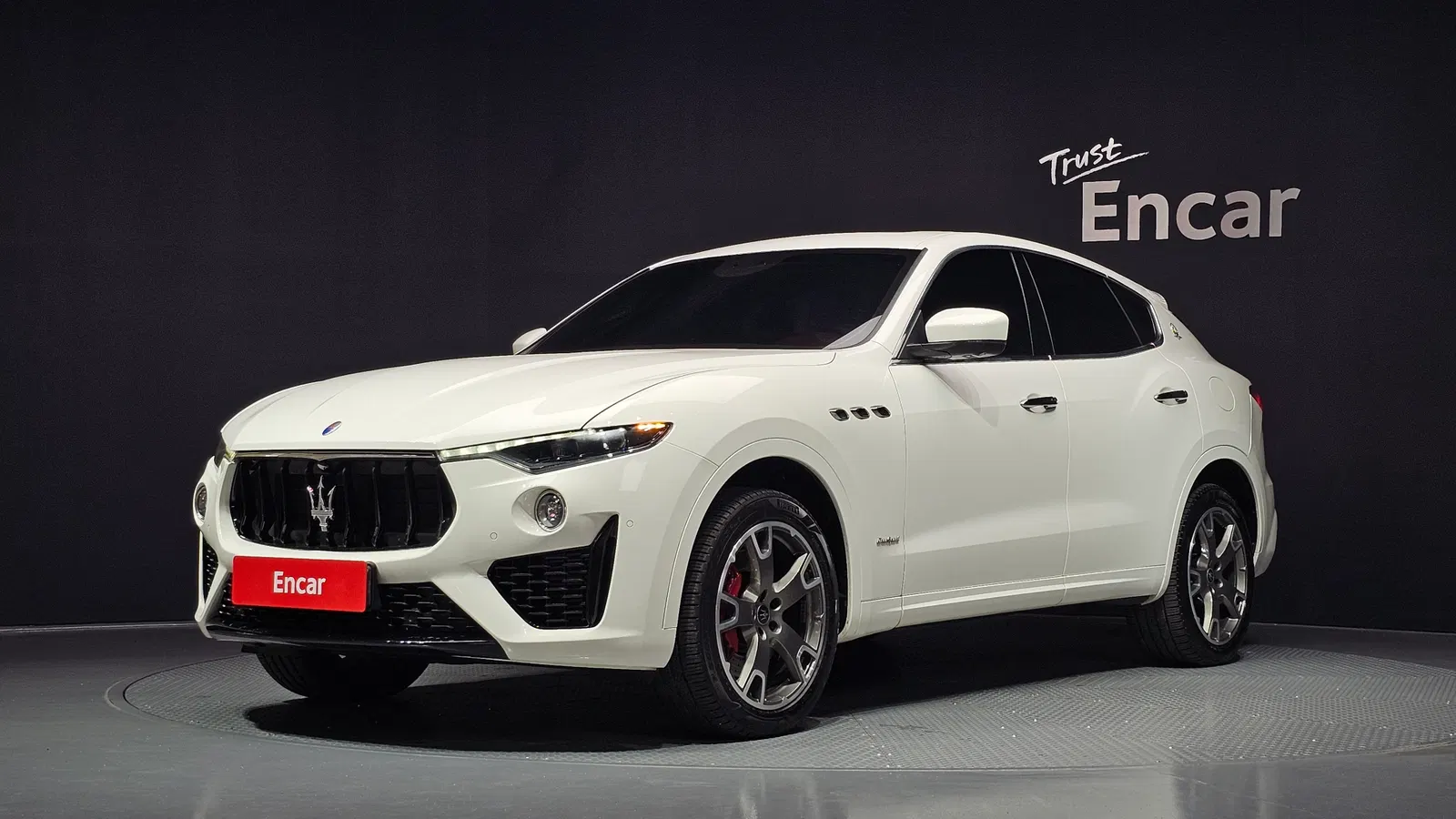 Maserati Levante 3.0 AWD 2020 — photo 1 sur 20