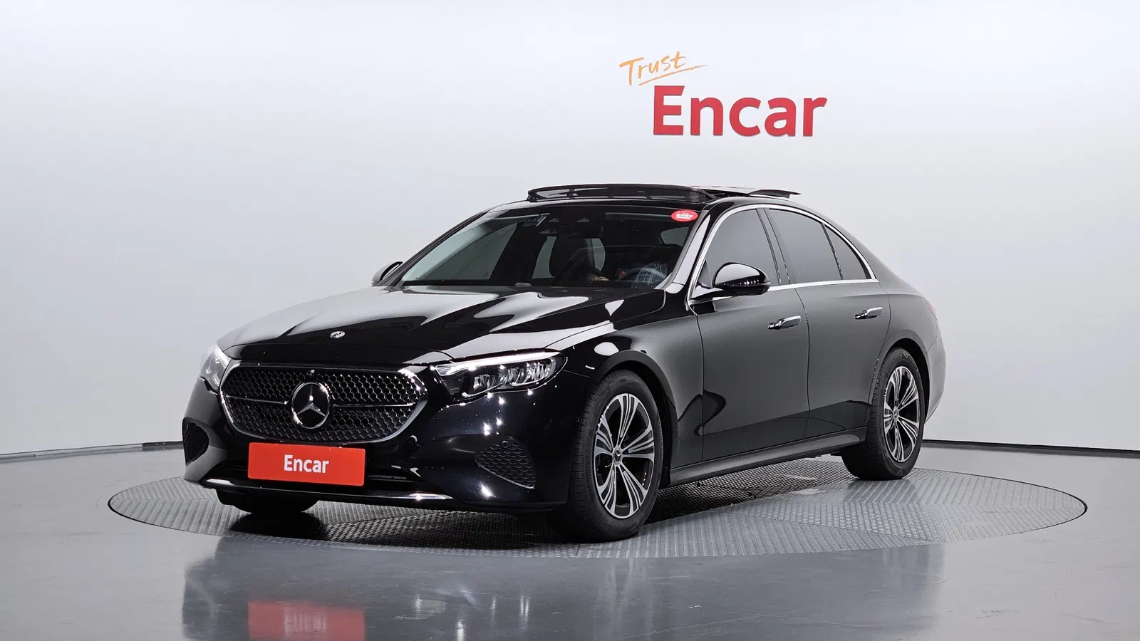 Mercedes-Benz Classe E E200 Avantgarde (W214) 2025 — photo 1 sur 34