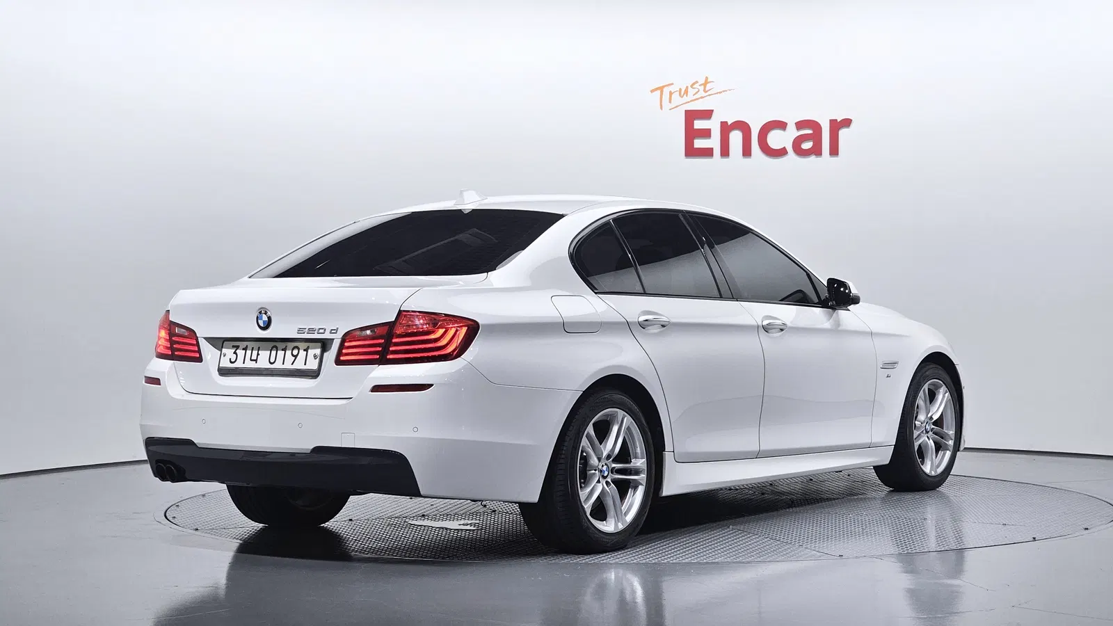 BMW Série 5 (F10) 520d M Aero Dynamic 2016 — photo 1 sur 38