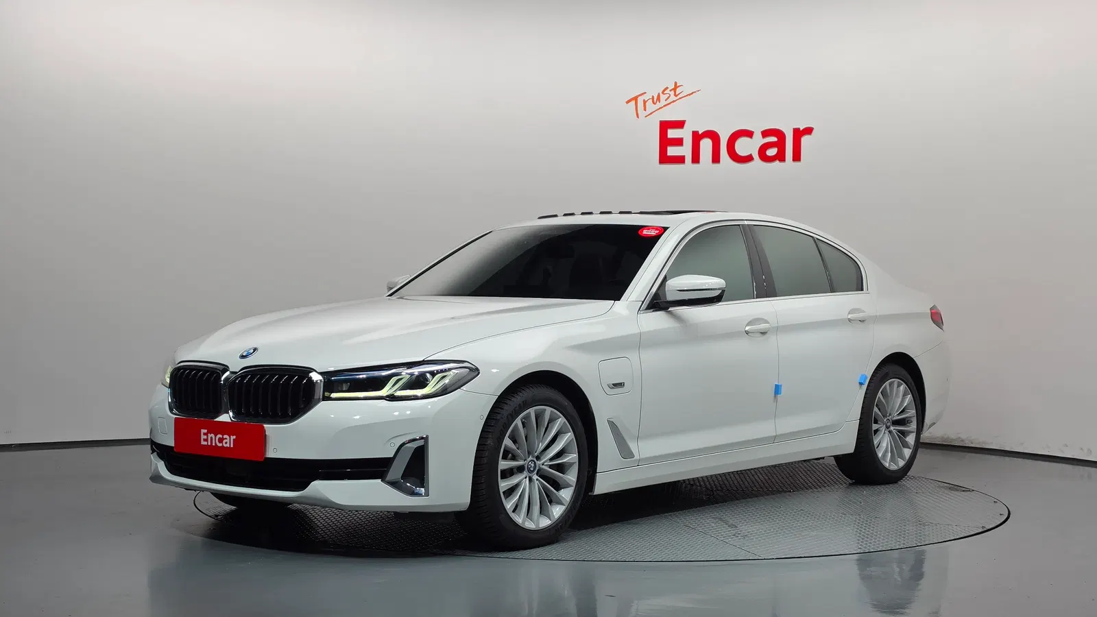 BMW Série 5 (G30) 530e Luxury 2022 — photo 1 sur 20