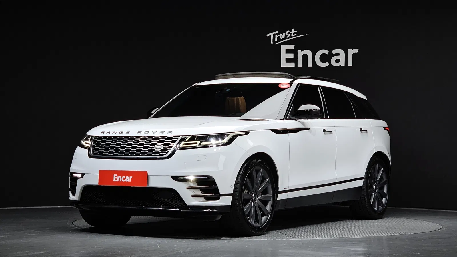 Land Rover Range Rover Velar 3.0 D300 R-Dynamic HSE 2018 — photo 1 sur 20