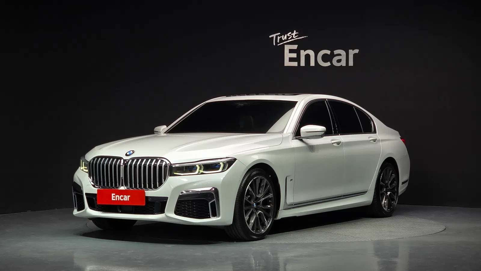 BMW Série 7 (G11) 740d xDrive M Sport 2020 — photo 1 sur 20