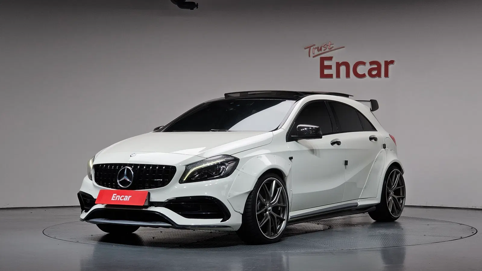 Mercedes-AMG Classe A A45 4MATIC (W176) 2016 — photo 1 sur 38