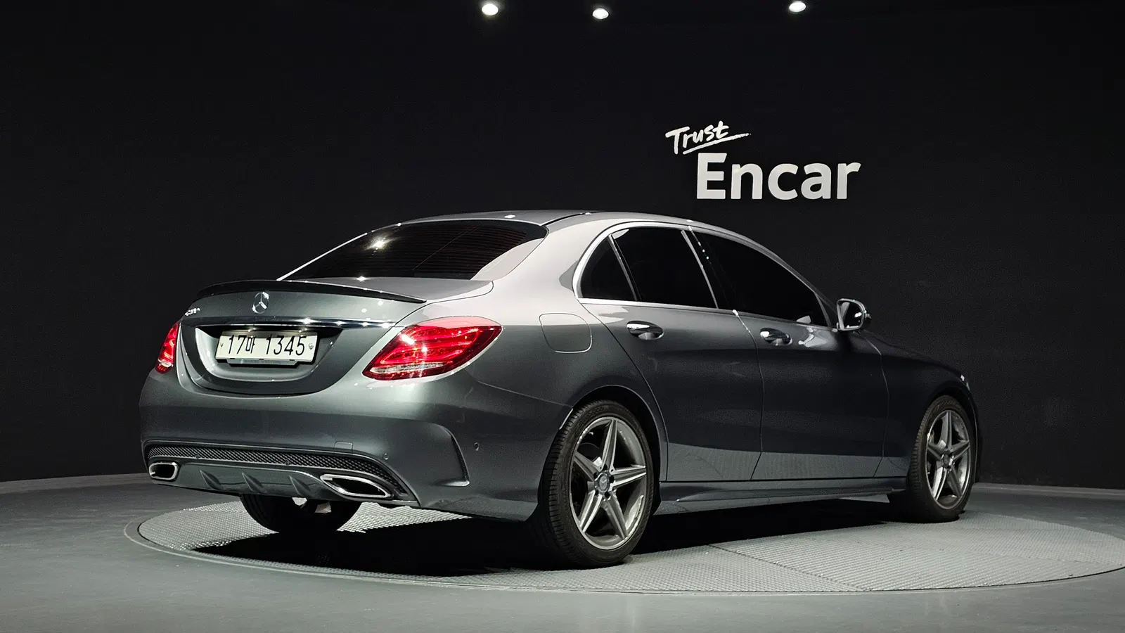 Mercedes-Benz Classe C AMG Line · C200 (W205) 2017 — photo 1 sur 30