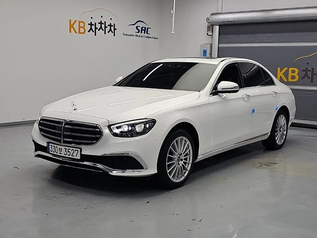 Mercedes-Benz Classe E E220d 4MATIC Exclusive (W213) 2023 — photo 1 sur 26