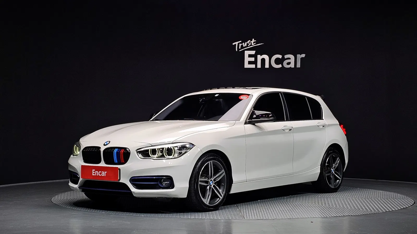 BMW Série 1 (F20) 118d Sport 5 portes 2019 — photo 1 sur 38