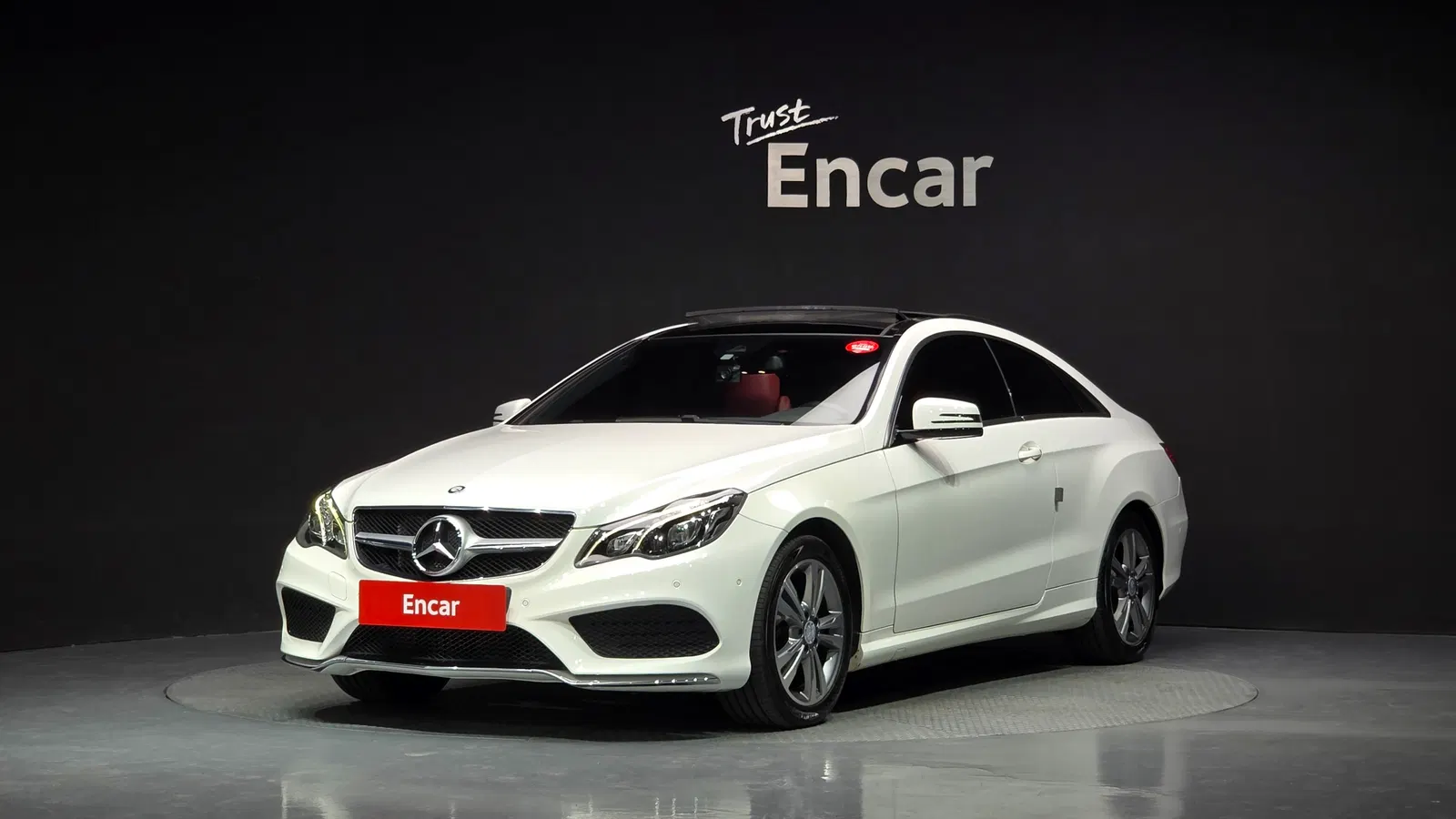 Mercedes-Benz Classe E E200 Coupé (W212) 2014 — photo 1 sur 26
