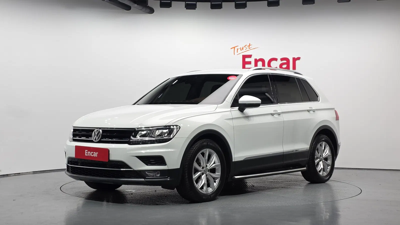 Volkswagen Tiguan 2e génération 2.0 TDI Premium 2018 — photo 1 sur 26