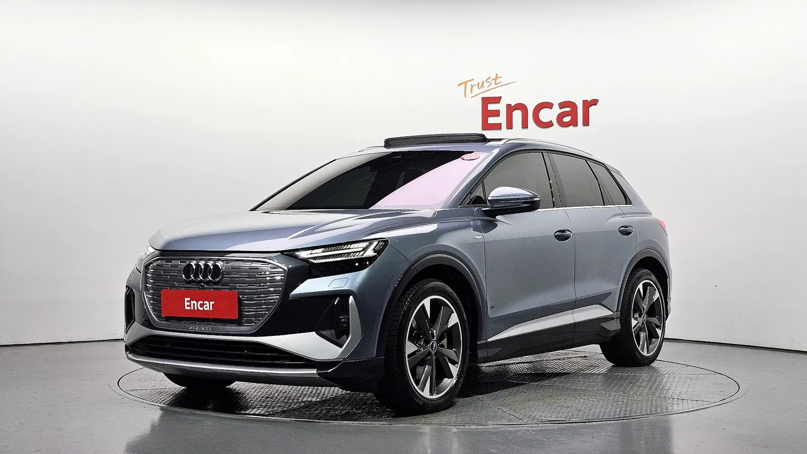 Audi Q4 e-tron (F4) 40 Premium 2022 — photo 1 sur 35
