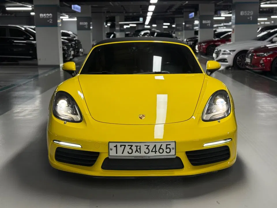 Porsche 718 Boxster 2.0 2019 — photo 1 sur 25