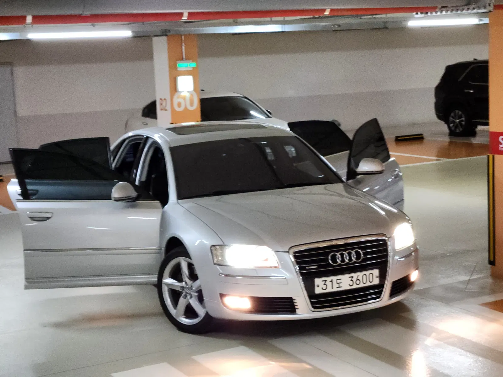 Audi A8 4.2 FSI Quattro 2009 — photo 1 sur 24