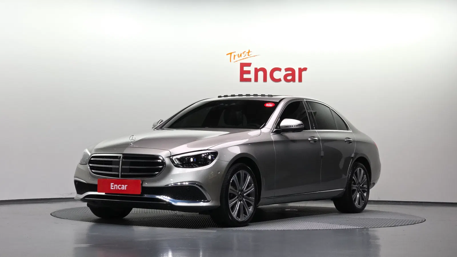 Mercedes-Benz Classe E E350 4MATIC Exclusive (W213) 2023 — photo 1 sur 33