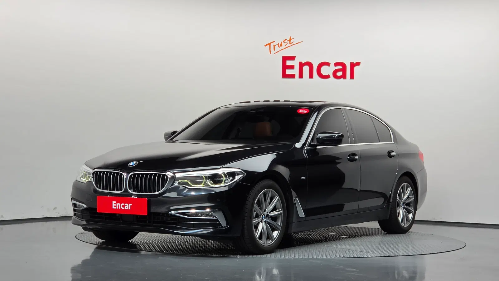 BMW Série 5 (G30) 520i Luxury 2018 — photo 1 sur 20