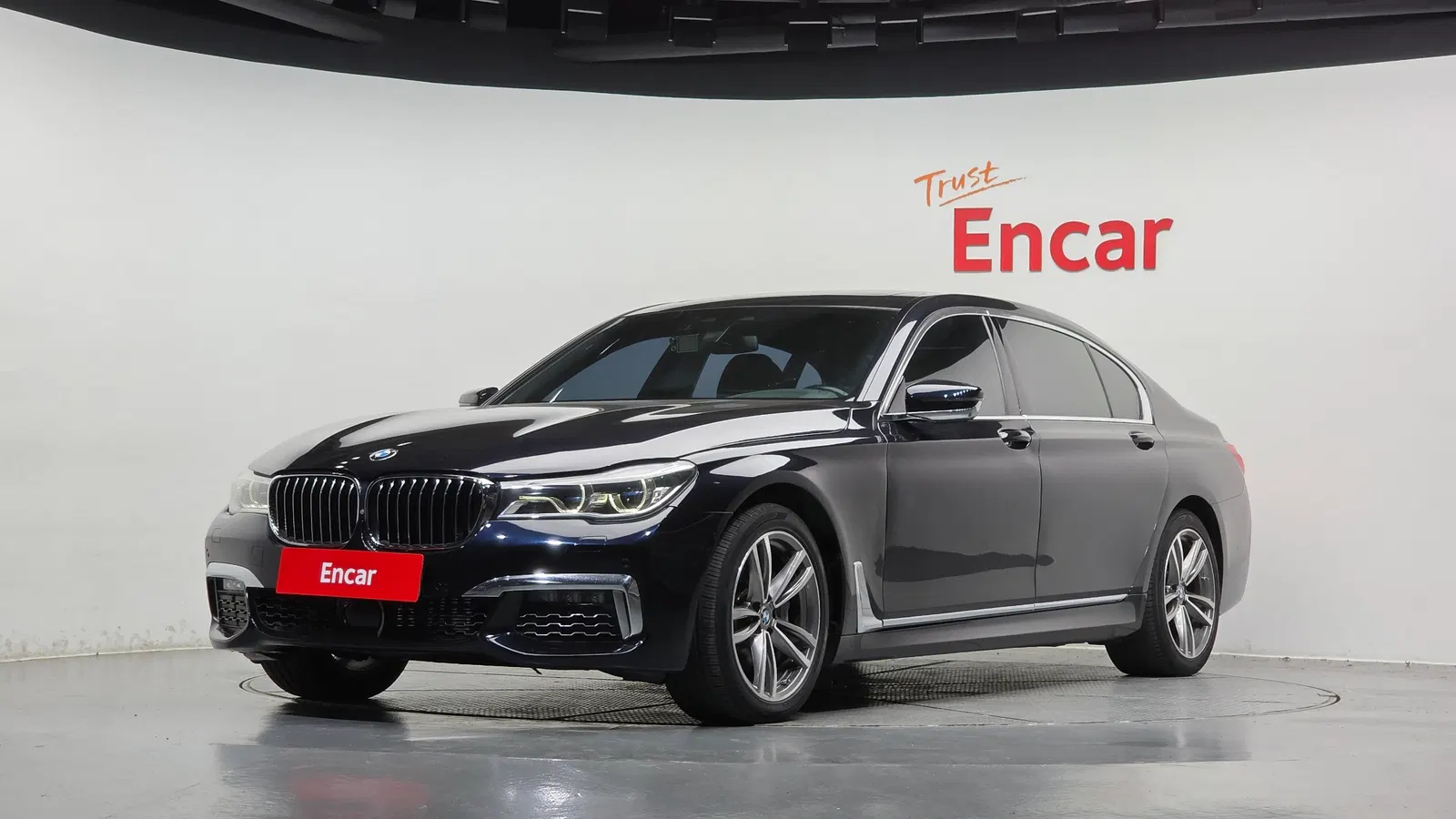 BMW Série 7 (G11) 740Li xDrive M Sport 2018 — photo 1 sur 20