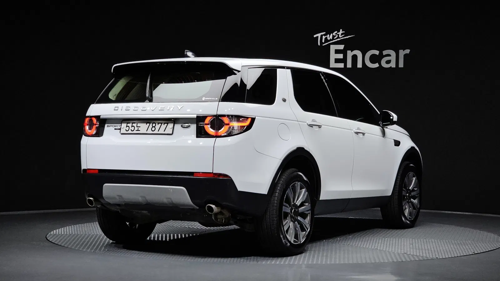 Land Rover Discovery Sport 2.0 TD4 HSE Luxury 2018 — photo 1 sur 32