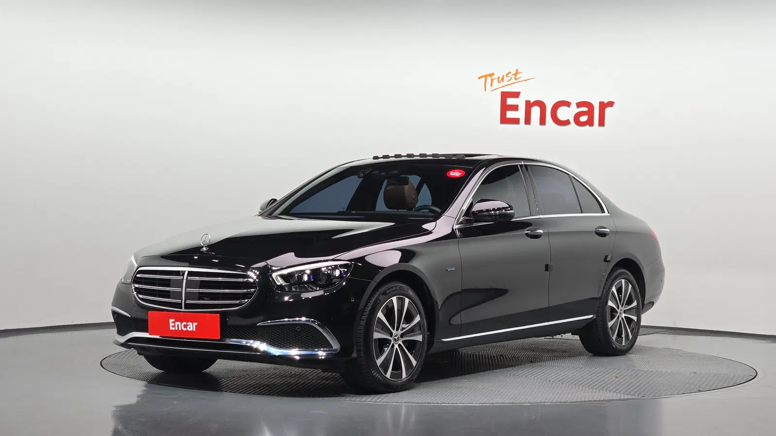 Mercedes-Benz Classe E E300e 4MATIC Exclusive (W213) 2021 — photo 1 sur 35