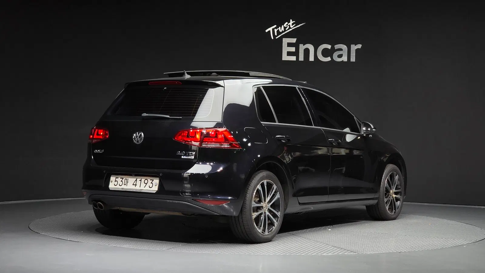 Volkswagen Golf 7e génération 2.0 TDI Premium 2015 — photo 1 sur 31