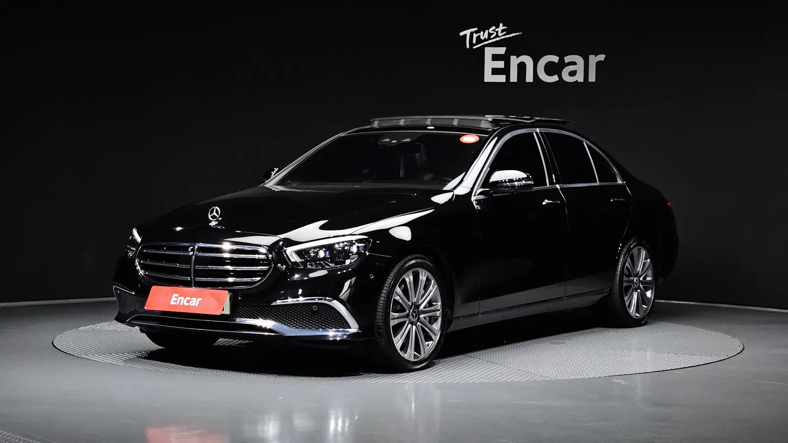 Mercedes-Benz Classe E E450 4MATIC Exclusive (W213) 2022 — photo 1 sur 20