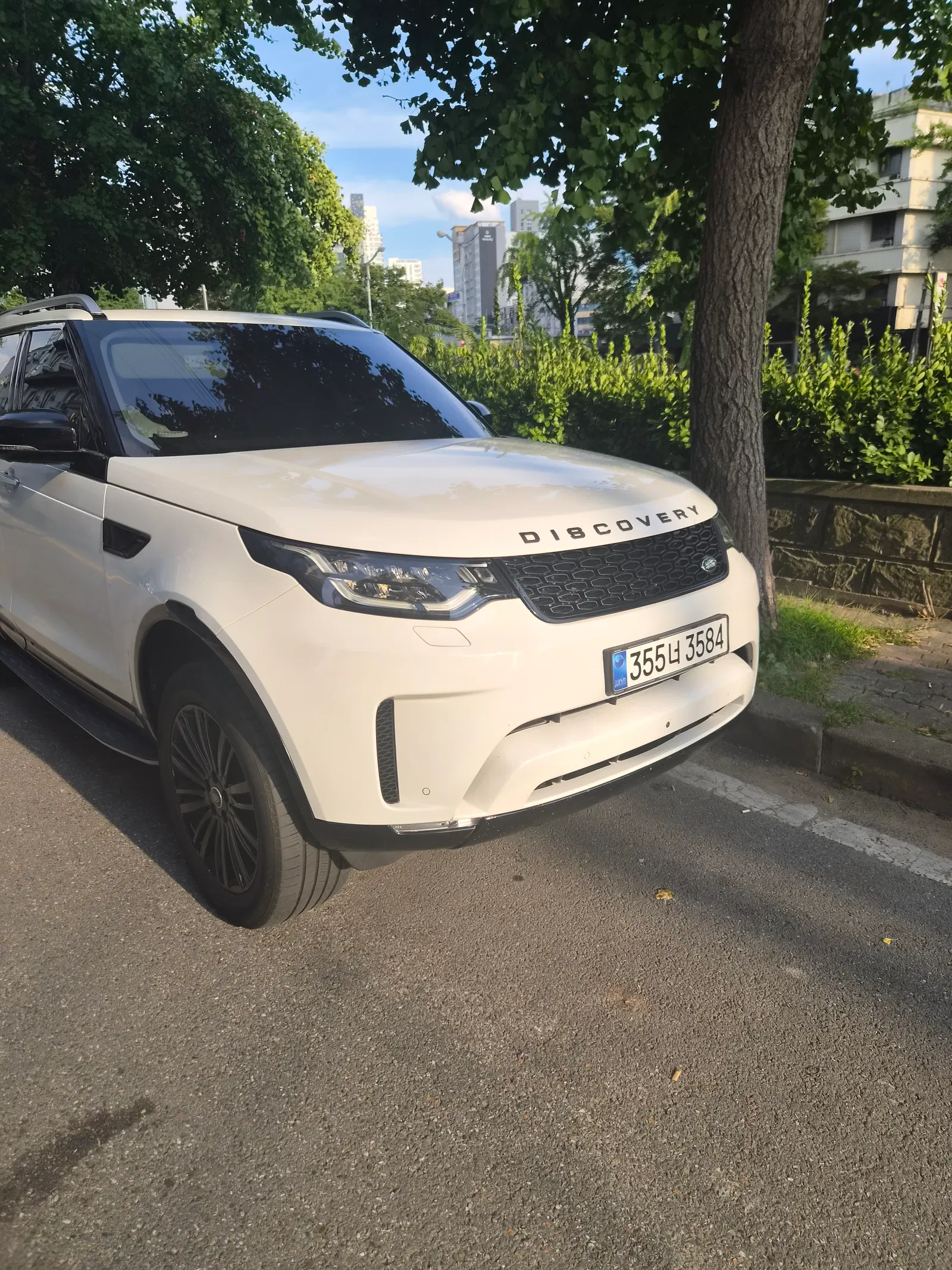 Land Rover Discovery 5 3.0 TD6 HSE Luxury 2018 — photo 1 sur 16