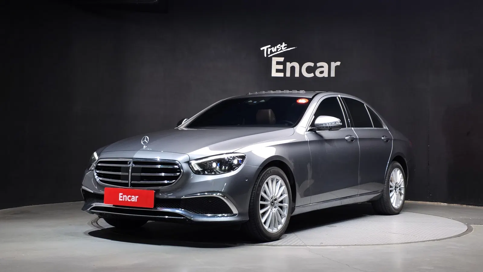 Mercedes-Benz Classe E E250 Exclusive (W213) 2023 — photo 1 sur 36