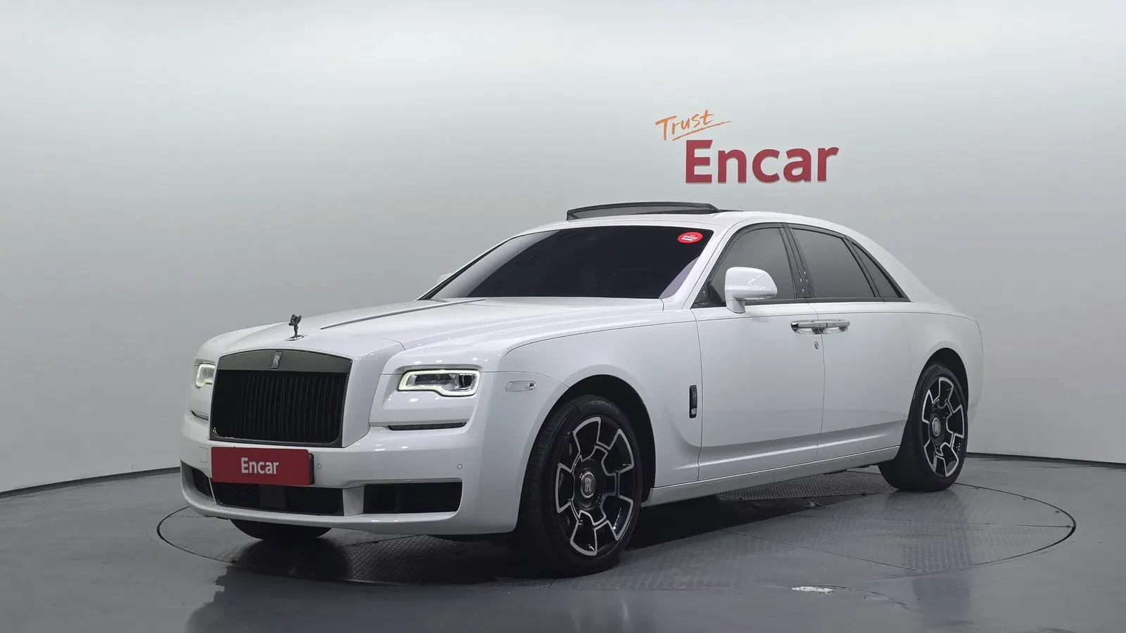 Rolls-Royce Ghost 6.6 V12 Black Badge 2020 — photo 1 sur 38