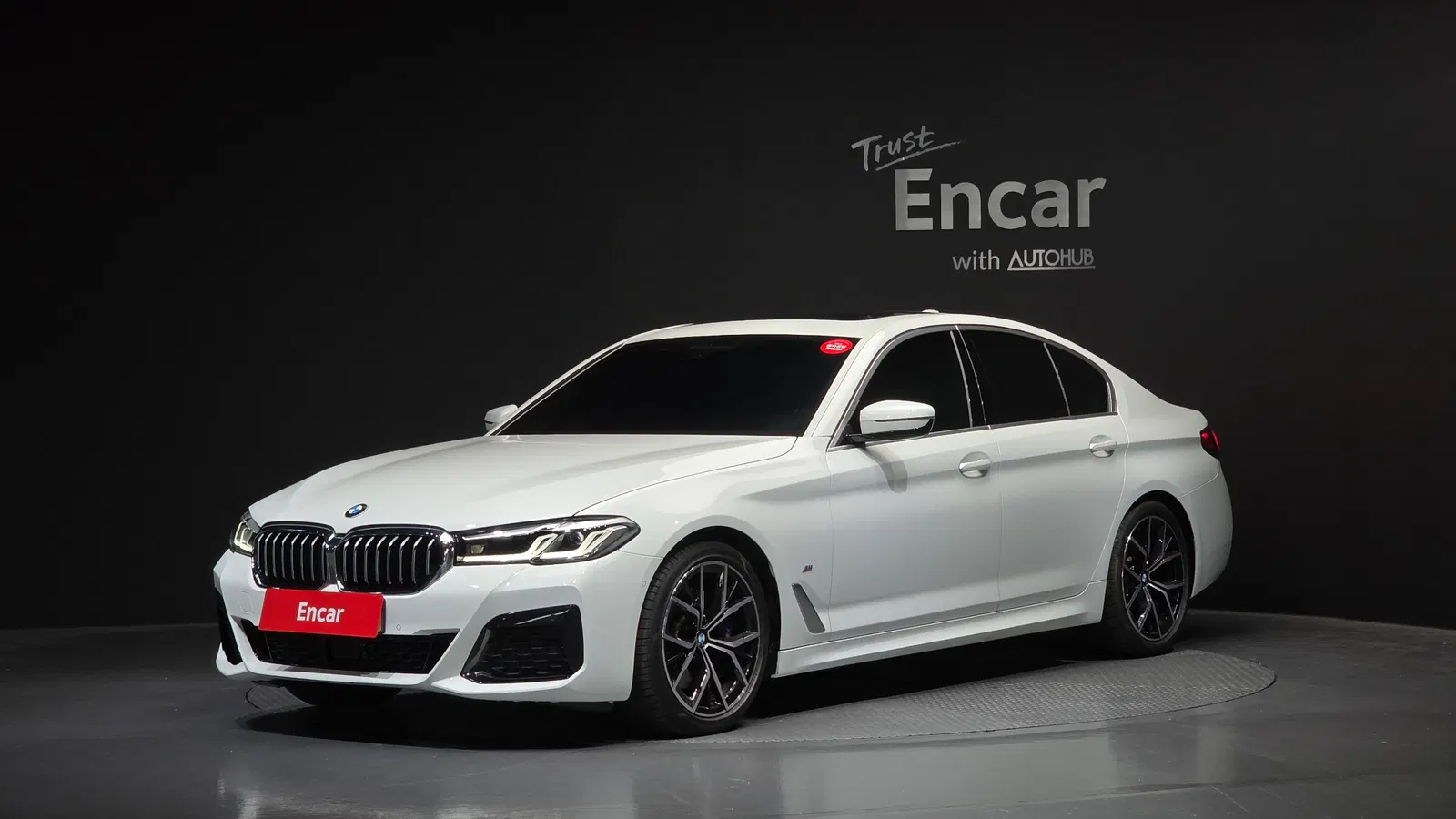 BMW Série 5 (G30) 530i M Sport 2021 — photo 1 sur 40