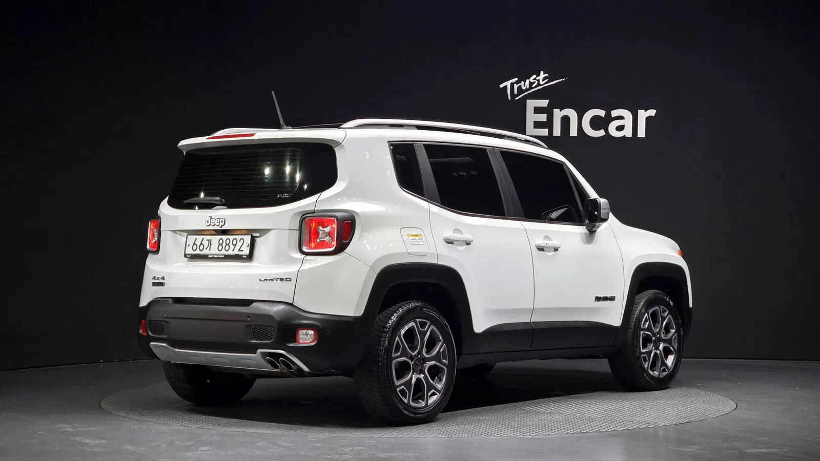Jeep Renegade 2.0 Diesel Limited AWD 2017 — photo 1 sur 30