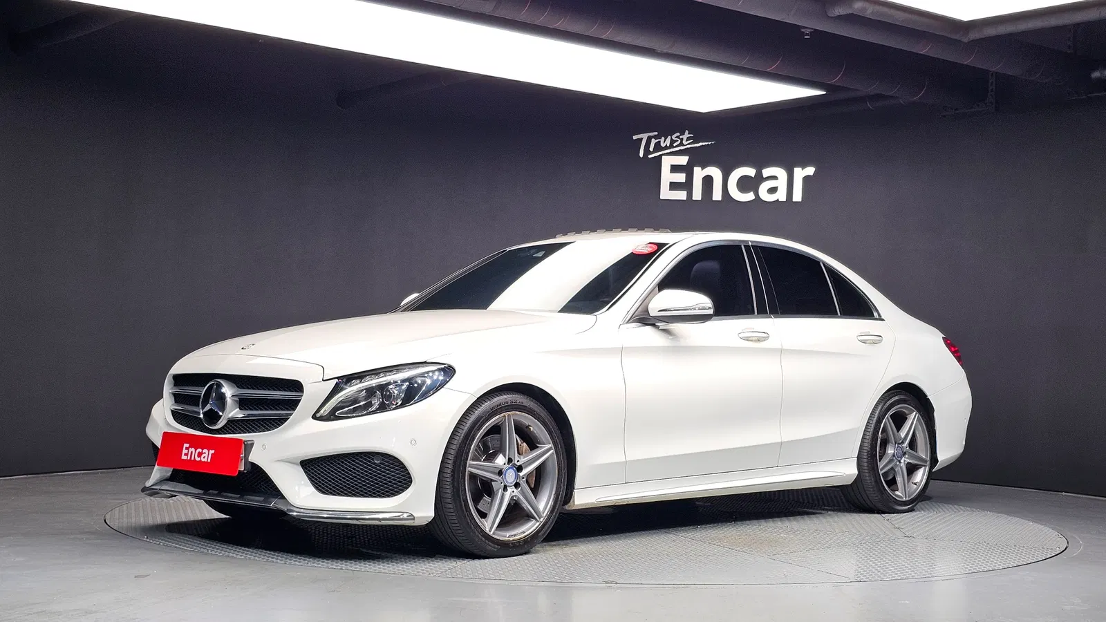 Mercedes-Benz Classe C AMG Line · C200 (W205) 2017 — photo 1 sur 20