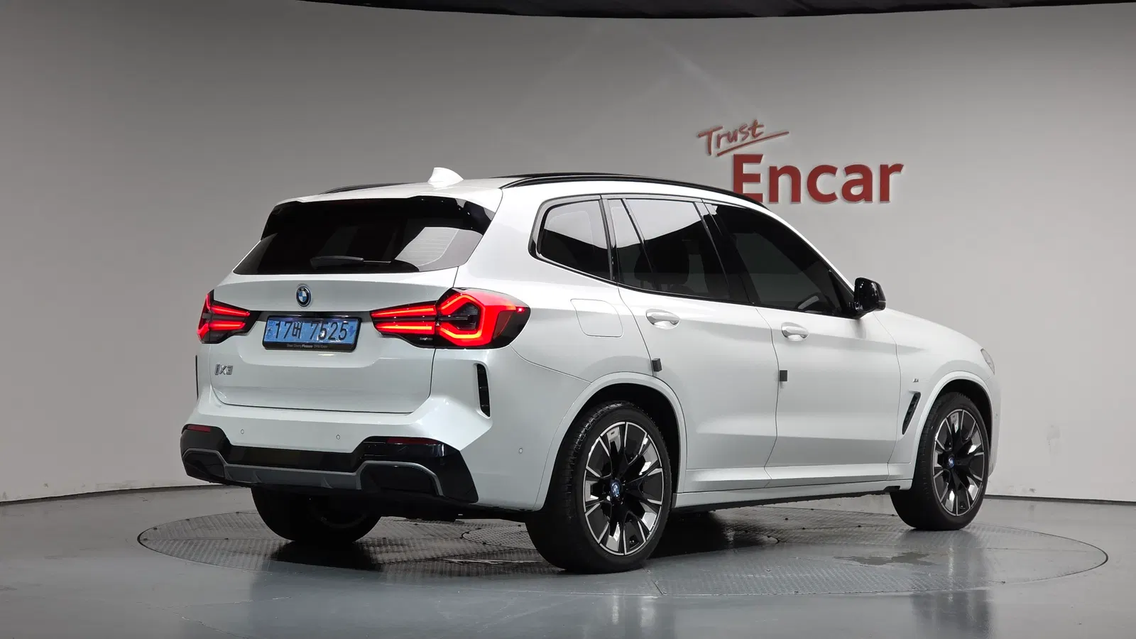 BMW iX3 M Sport 2024 — photo 1 sur 36