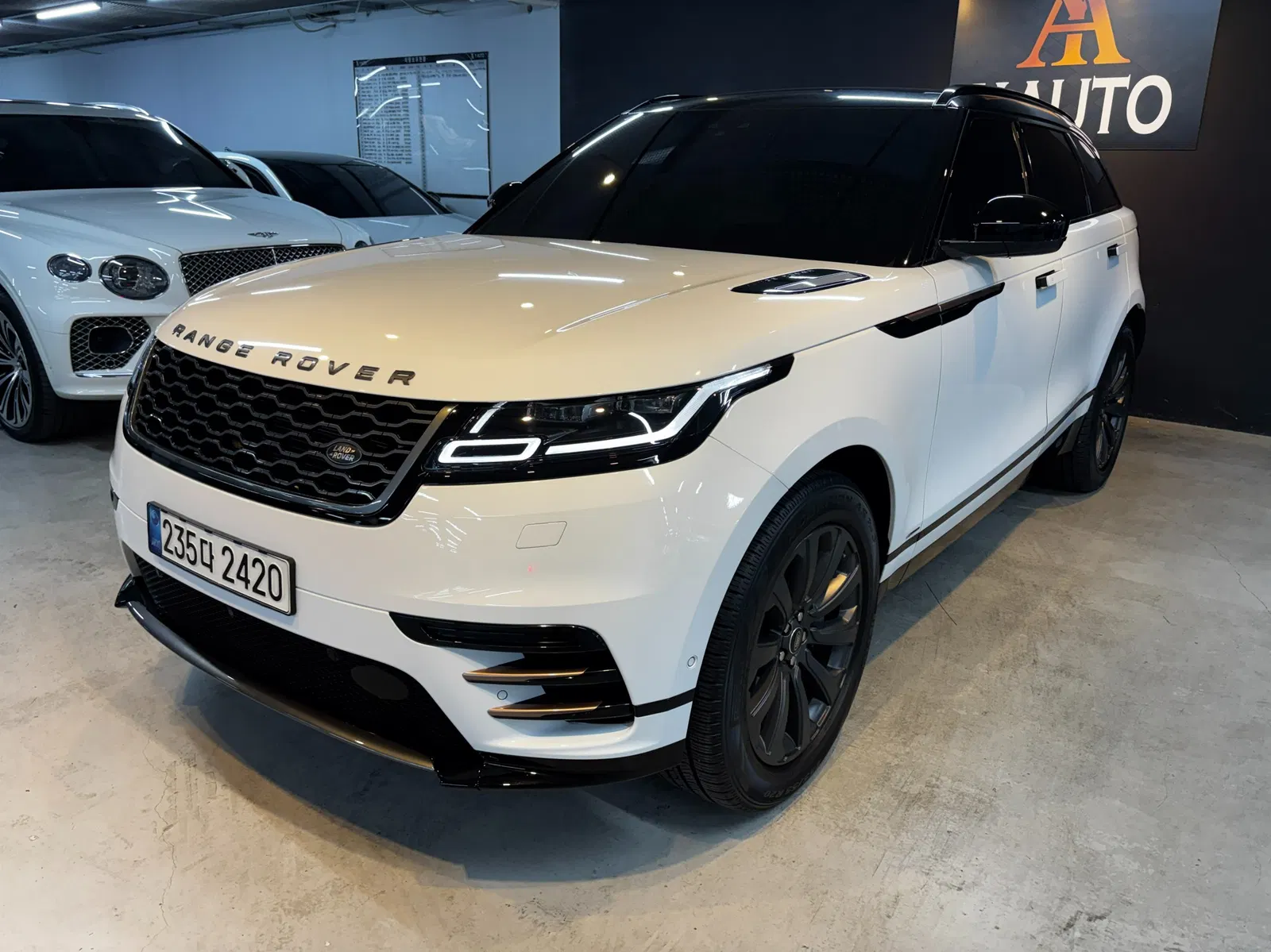 Land Rover Range Rover Velar 3.0 P380 R-Dynamic SE 2020 — photo 1 sur 24