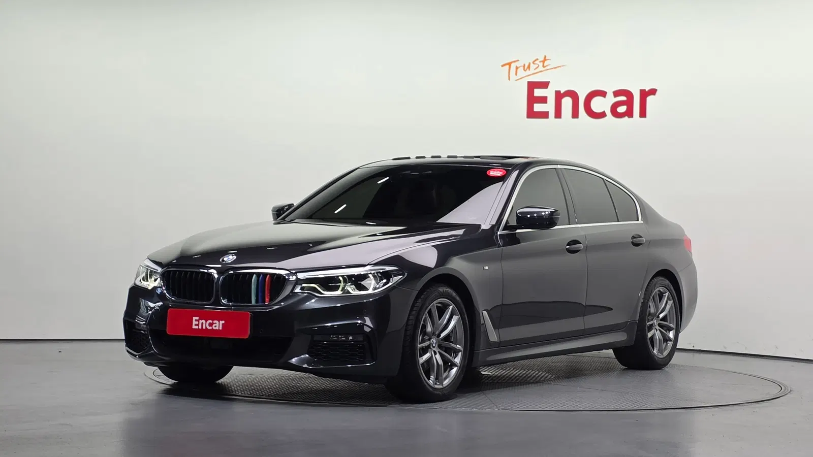BMW Série 5 (G30) 520i M Sport 2020 — photo 1 sur 34