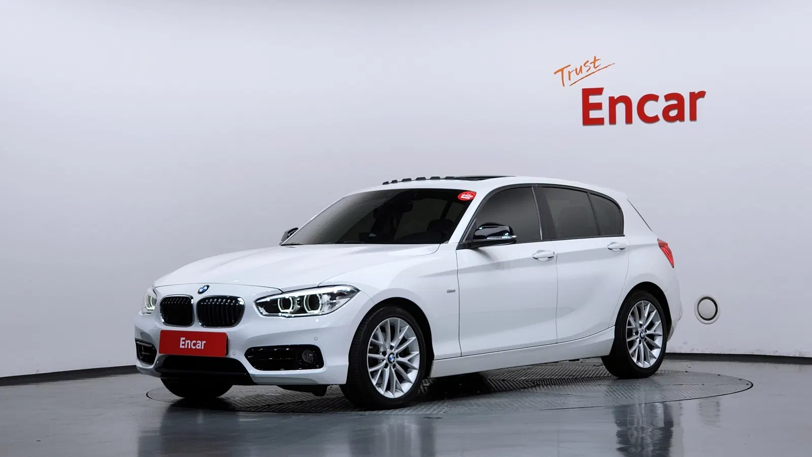 BMW Série 1 (F20) 118d Sport 5 portes 2016 — photo 1 sur 20