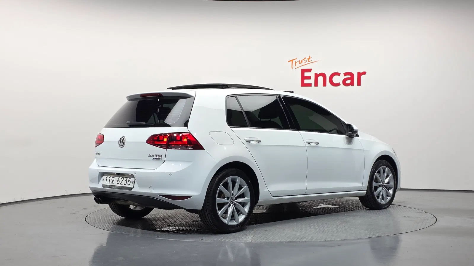 Volkswagen Golf 7e génération 2.0 TDI 2015 — photo 1 sur 31