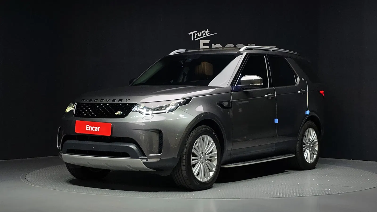 Land Rover Discovery 5 3.0 TD6 HSE Luxury 2018 — photo 1 sur 20